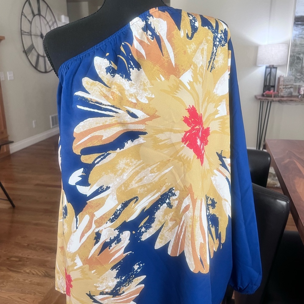 SHEIN Blue and Yellow Floral One-Shoulder Blouse